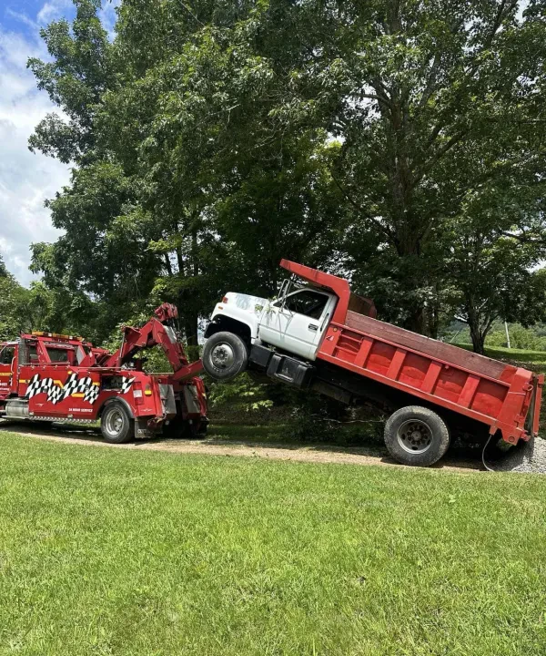 Bud's Wrecker Services & Garage - photo 3