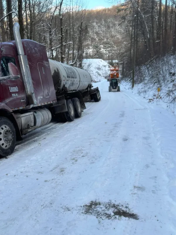 Bud's Wrecker Services & Garage - photo 4