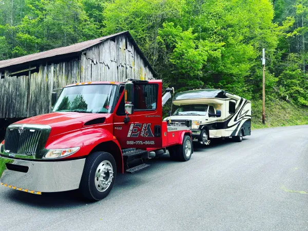 Everything Auto Towing & Recovery - photo 3
