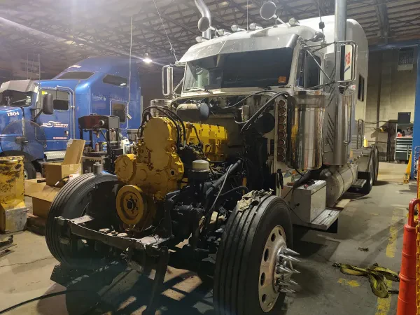 Newport Truck Trailer Repair and Heavy Duty Towing - photo 2