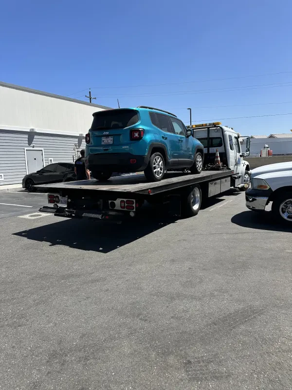Alec & Lonnie Towing - photo 2