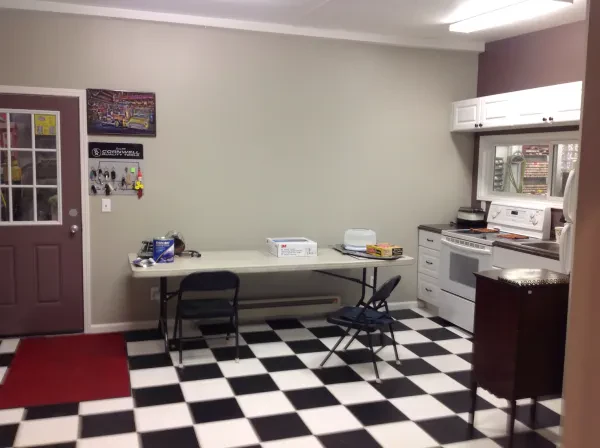 Ron's Complete Auto Body - photo 3