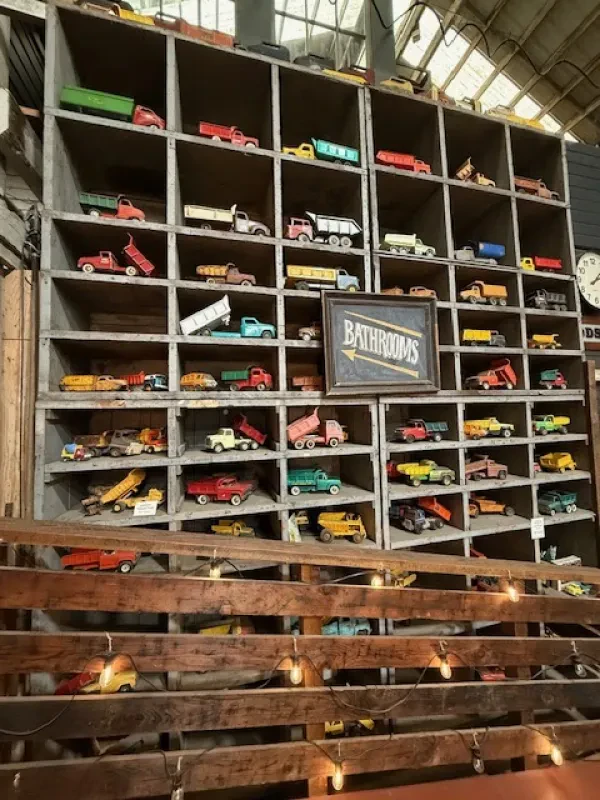 Lovett Deconstruction & Salvage Shop - photo 3