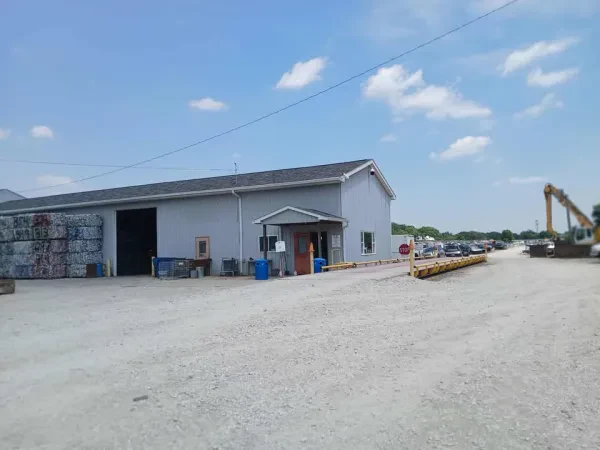 Mike's Auto Wrecking and Towing - photo 4