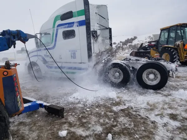 Mad Dog Towing - photo 2