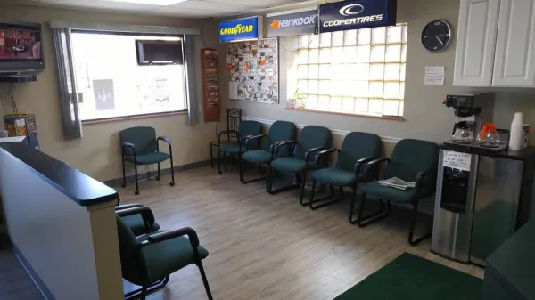 Laurel Gardens Tire Service, Inc - photo 3