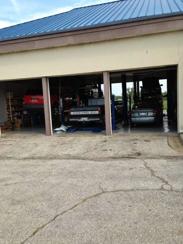 Bonner Springs Auto Repair - photo 3