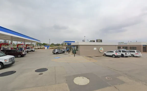 DENNYS TOWING & AUTOMOTIVE REPAIR - photo 2