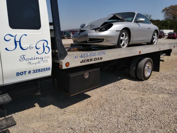 H&B Towing - photo 2