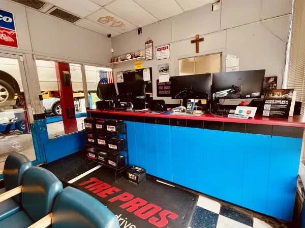 AutoPro Alcoa - a Main Street Auto shop - photo 4