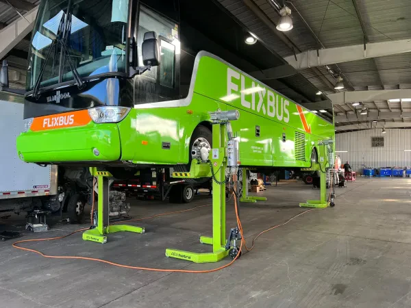 Commercial Truck Service, Truck Repair - TruckMax Service Department - photo 3