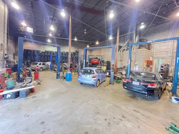 Mauricio Auto Repair - New and Used Tires - photo 2