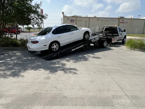 RIVERA TOWING & RECOVERY - photo 4