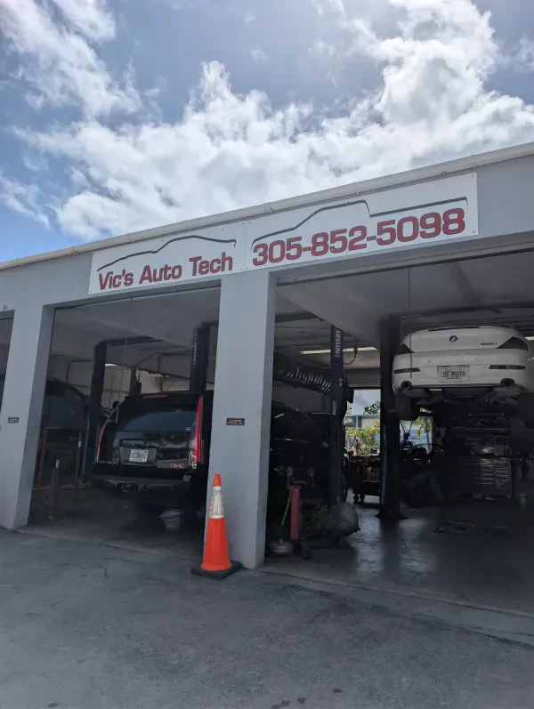 Vic's Auto Tech - photo 2