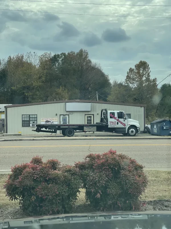 Mid-South Towing LLC - photo 2