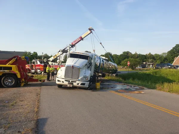 Allen's Towing and Recovery - photo 4