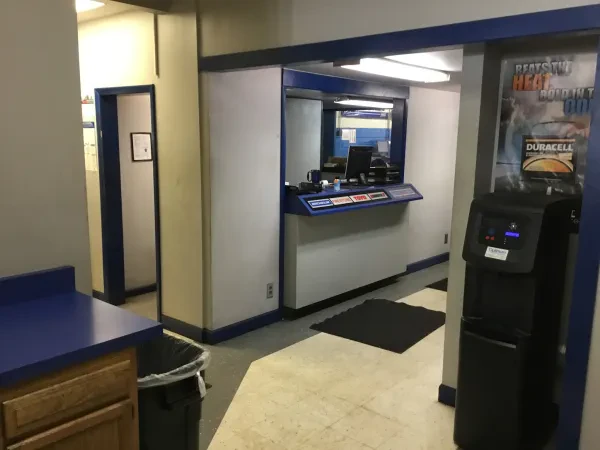 Mr. Tire Auto Service Centers - photo 4