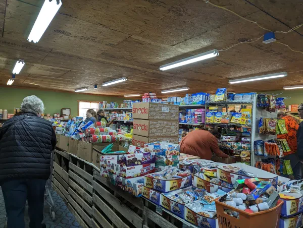 Yoders bent and dent salvage grocer - photo 3