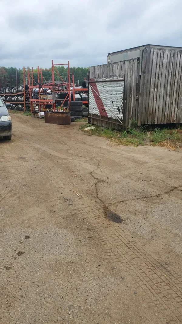 Hugo Auto & Truck Parts - photo 3