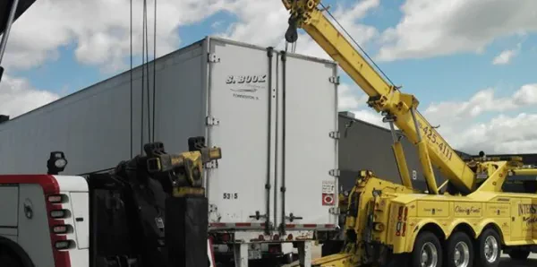 Interstate Heavy Duty Towing & Semi Truck Towing Service - photo 4
