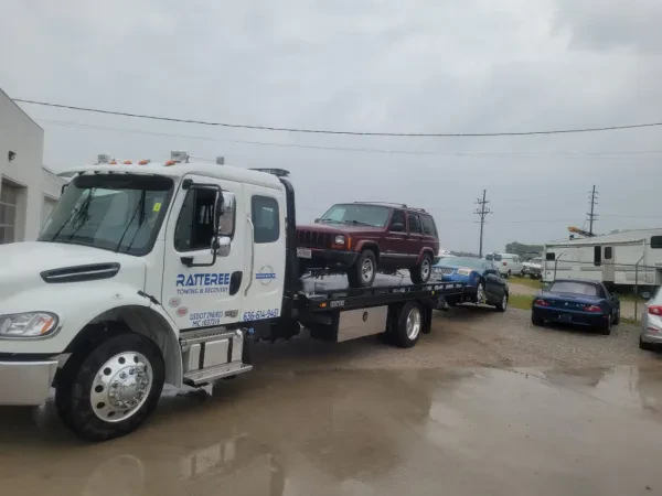 Ratteree Towing & Recovery - photo 2