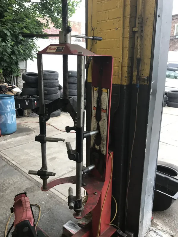 Driveworks Tire and Auto Center - photo 3