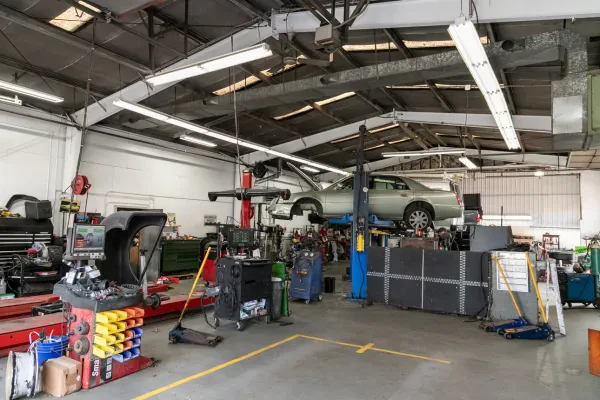 Floyd & Glenn's Automotive - photo 2