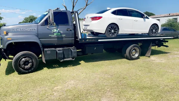 JDH Towing Solutions - photo 4