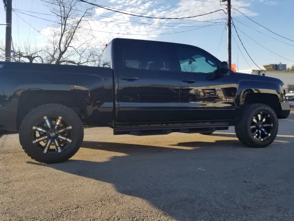 La Vernia Auto Center - photo 3
