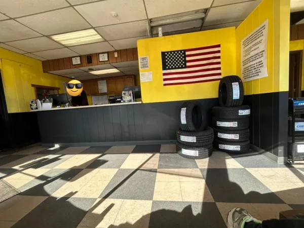 Tuffy Tire & Auto Service Center - North Lansing - Frandor - photo 4