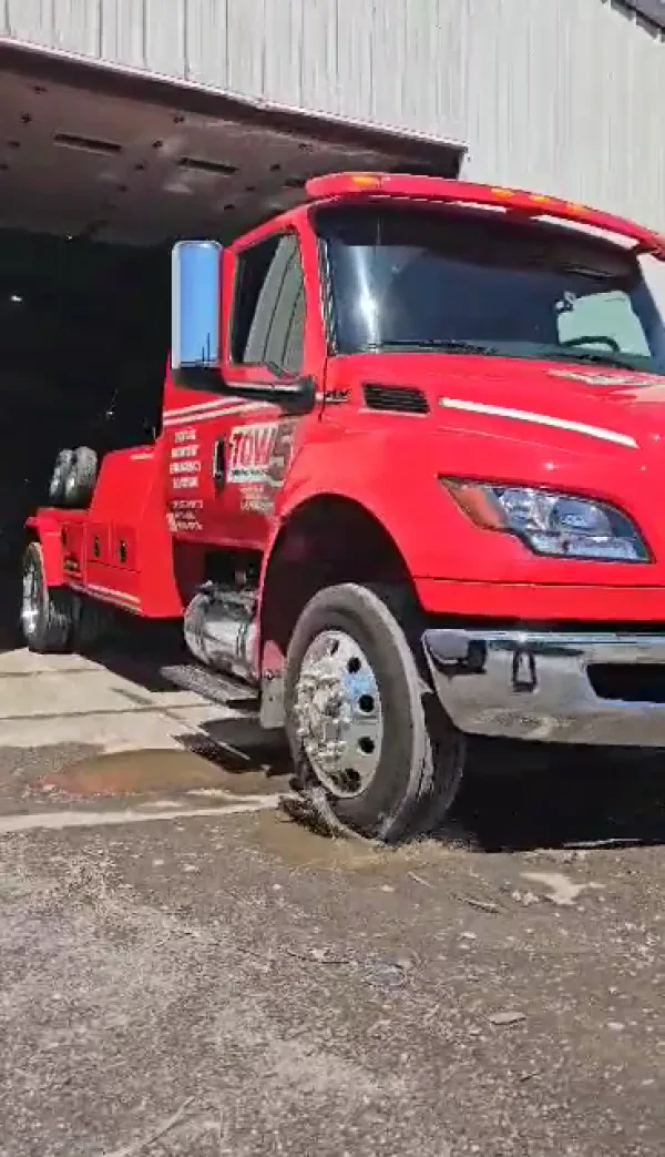 Tow 5 - Auto Towing Toledo - photo 3