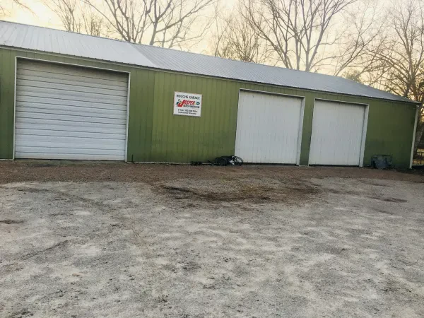 Hough's Garage - photo 3