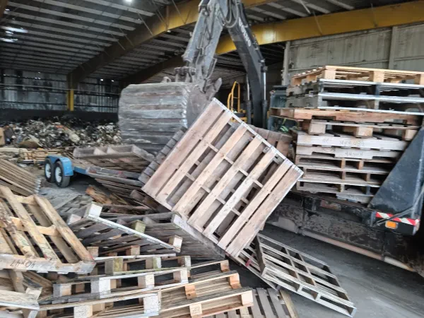 Winston Brothers Iron & Metal Company Inc - photo 2