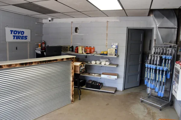 Rollingstone Auto Repair - photo 2
