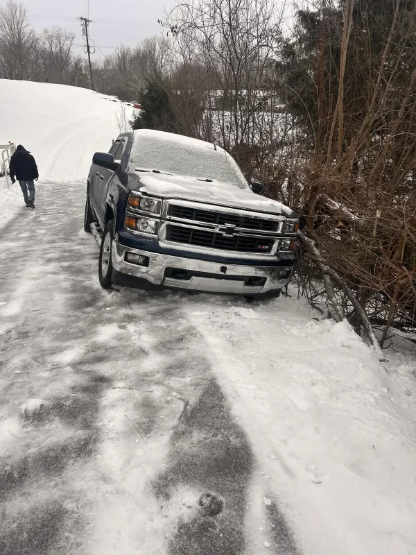 Lilly's Towing - photo 4