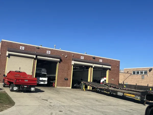Diamond Truck & Trailer Inc. - photo 3