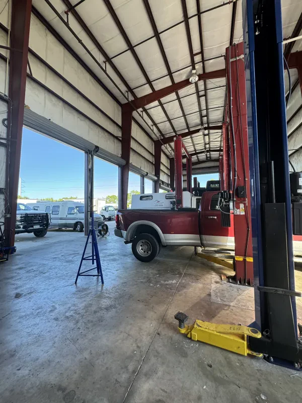 Curry Truck Repair Center at Rich - photo 4