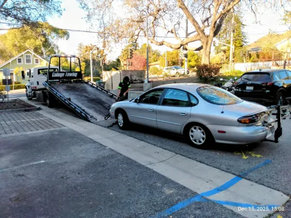 College Towing - photo 3