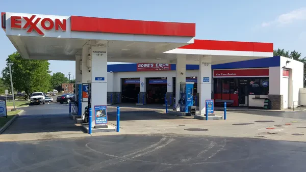 Bowe's Exxon Car Care Center - photo 3