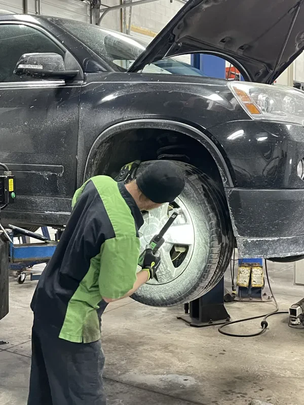 Bob's Main Street Auto & Towing - photo 3