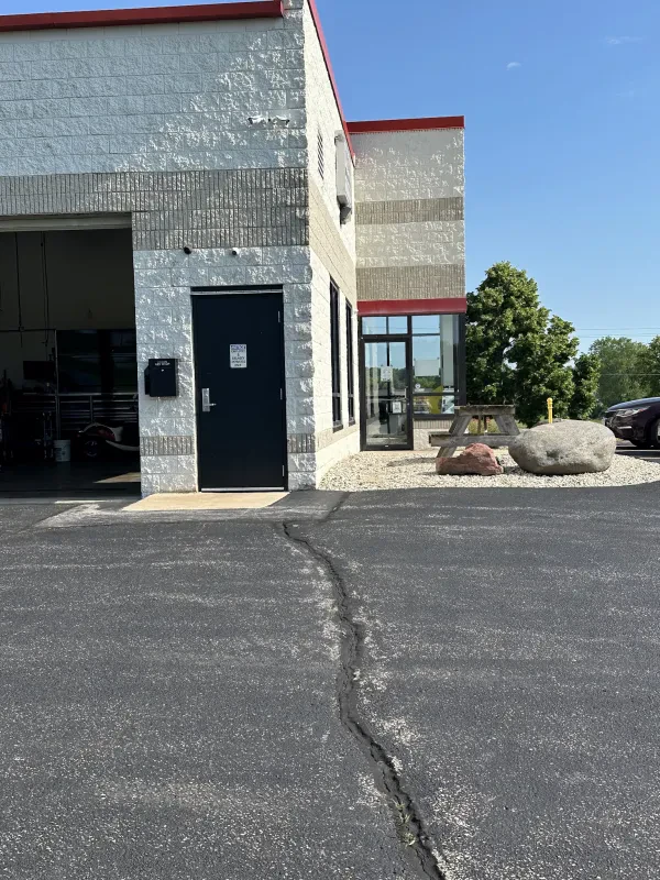 Bob's Main Street Auto & Towing - photo 4