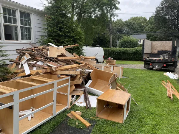 Hulk Hauling Junk Removal - photo 3