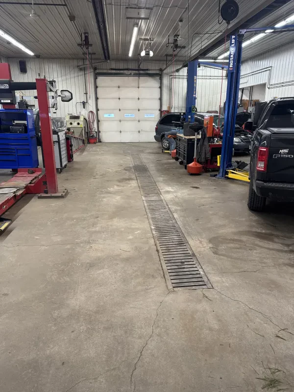 Courtesy Auto Repair - photo 2