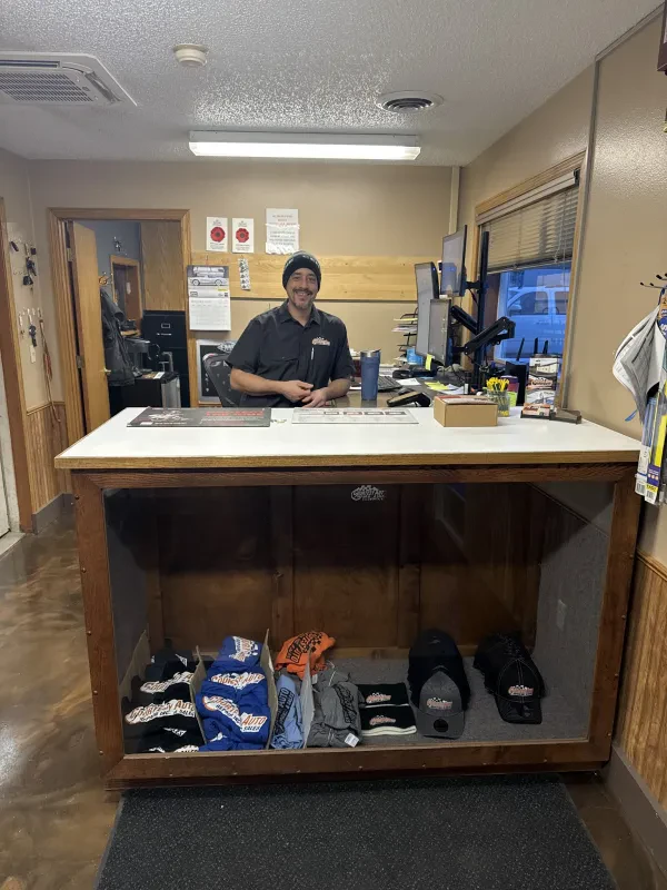 Courtesy Auto Repair - photo 3