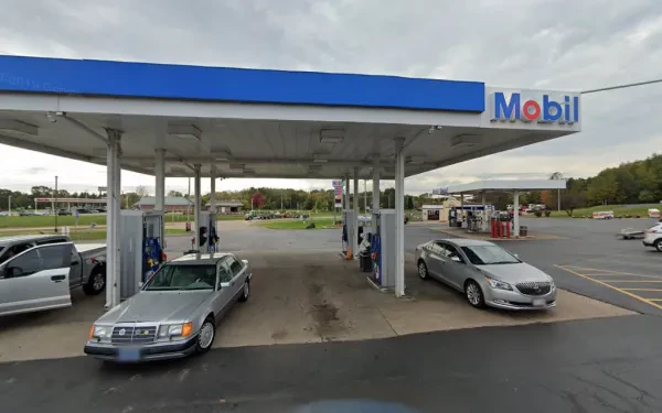 Waupaca Mobil Auto & Truck Center - photo 3