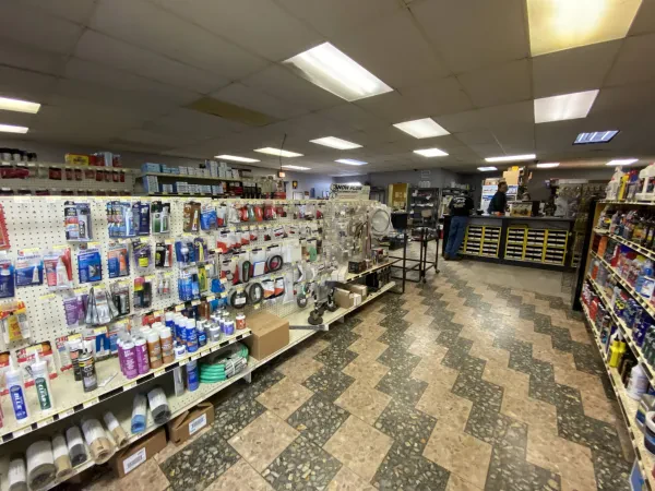 Breeze Auto Parts & Service - photo 2