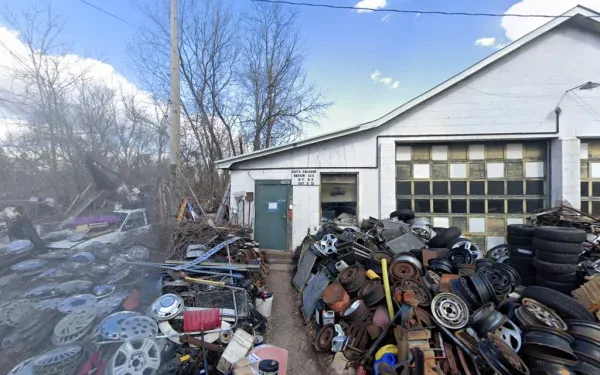 Ray's Salvage & Repair auto wrckng - photo 4