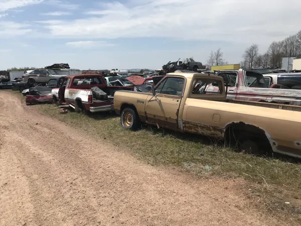 Hilltop Auto Wrecking - photo 2