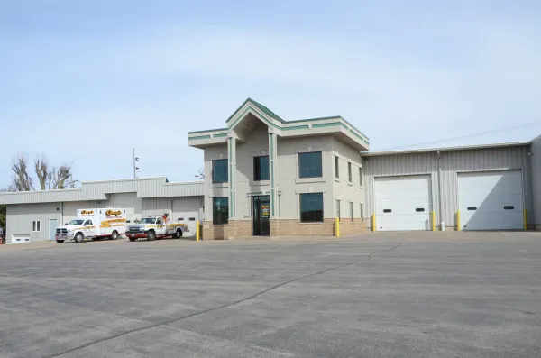 Guy's Truck & Tractor Service, Inc. - photo 3