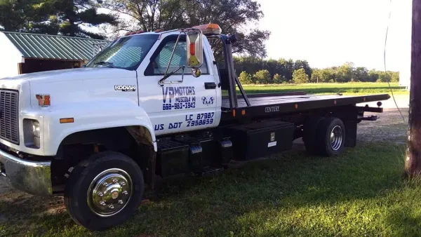 VP Motors LLC TOWING & RECOVERY - photo 2